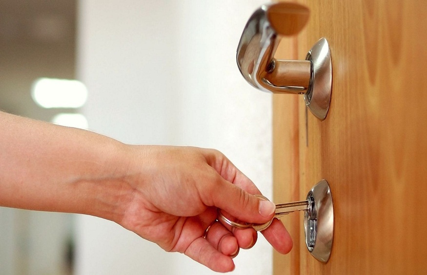 Top Advantages to Consider When Hiring Emergency Locksmith Services